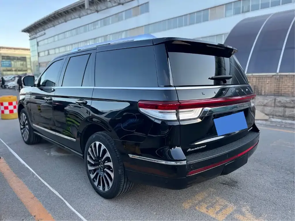 Lincoln Navigator — фото 10