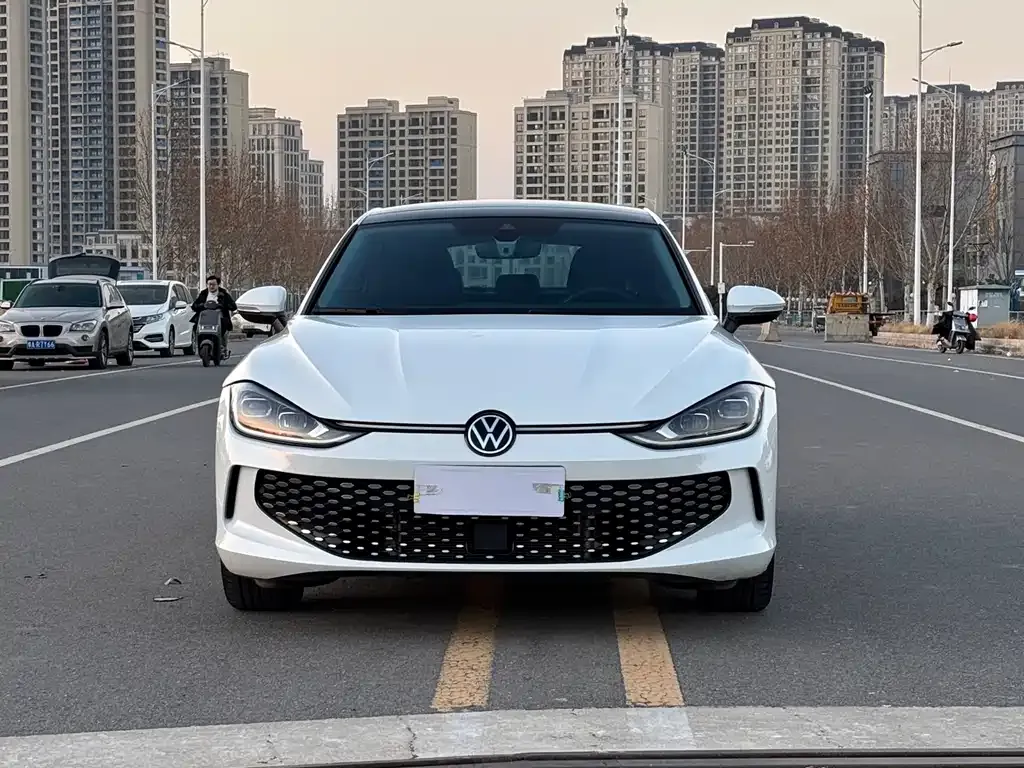 Volkswagen Lamando 2024 из CN, фото 10