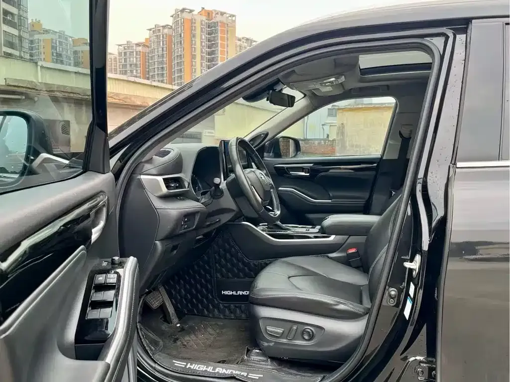 Toyota Highlander 2022 из CN, фото 2