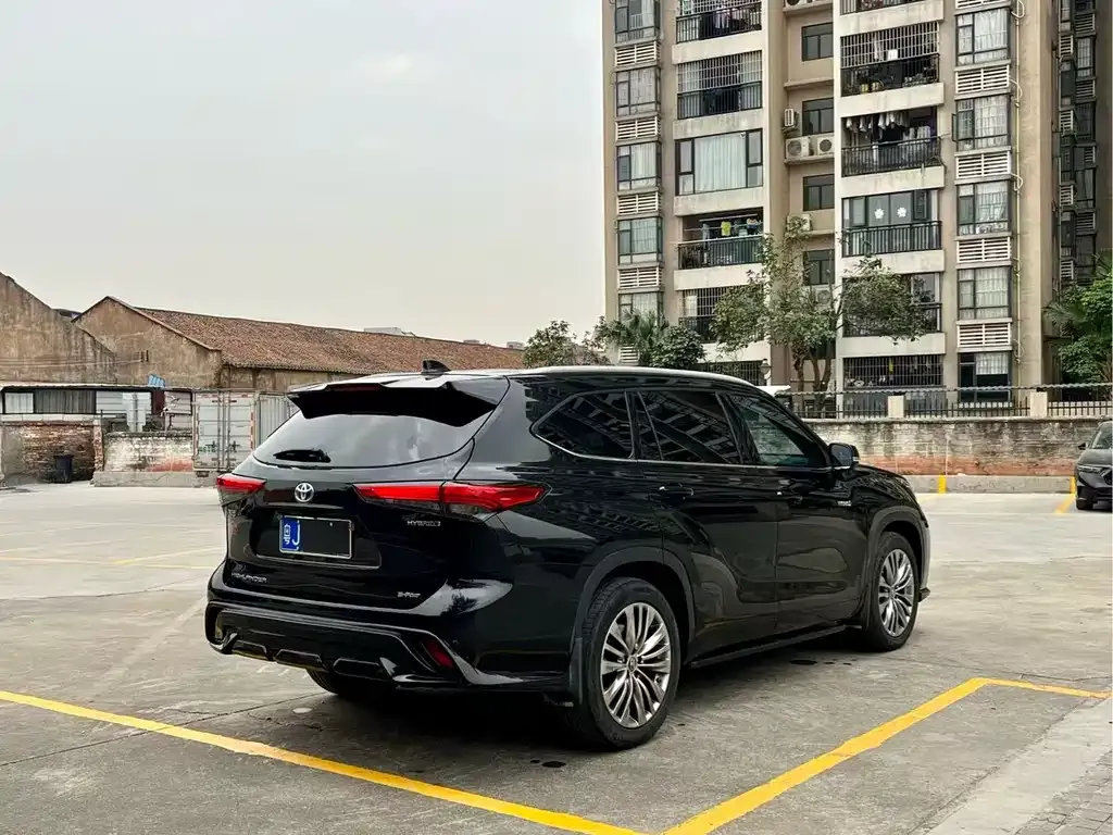 Toyota Highlander 2022 из CN, фото 3