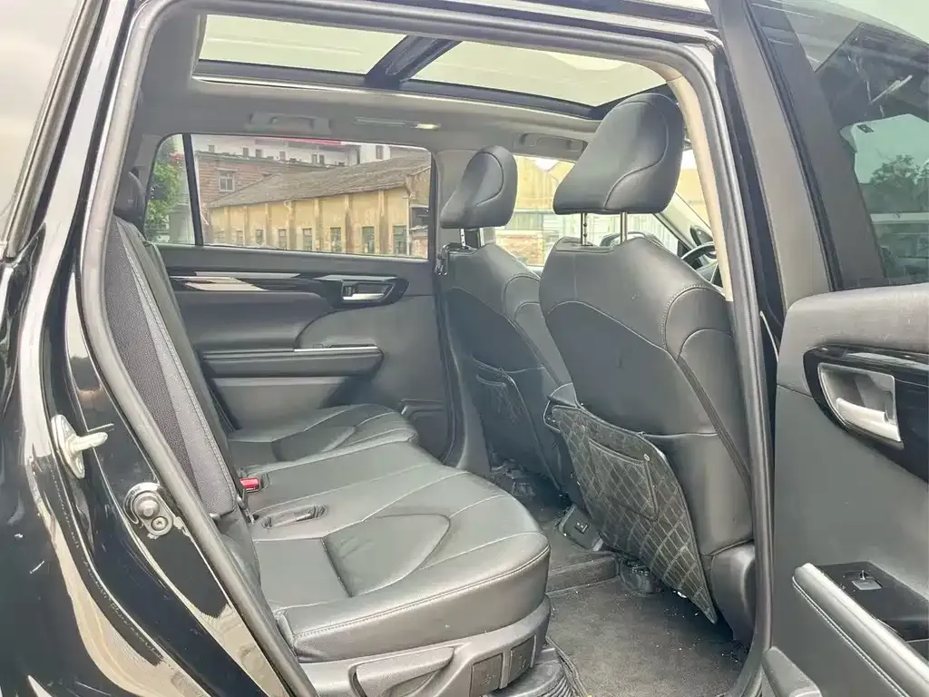 Toyota Highlander 2022 из CN, фото 5