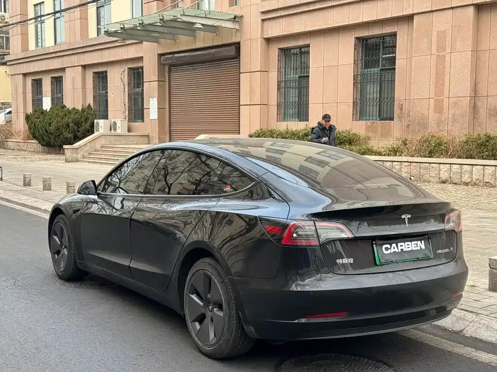 Tesla Model 3 — фото 8