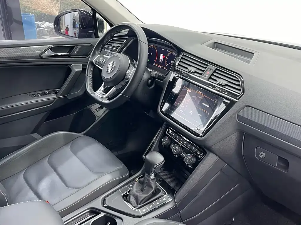 Volkswagen Tiguan L 2021 из CN, фото 10
