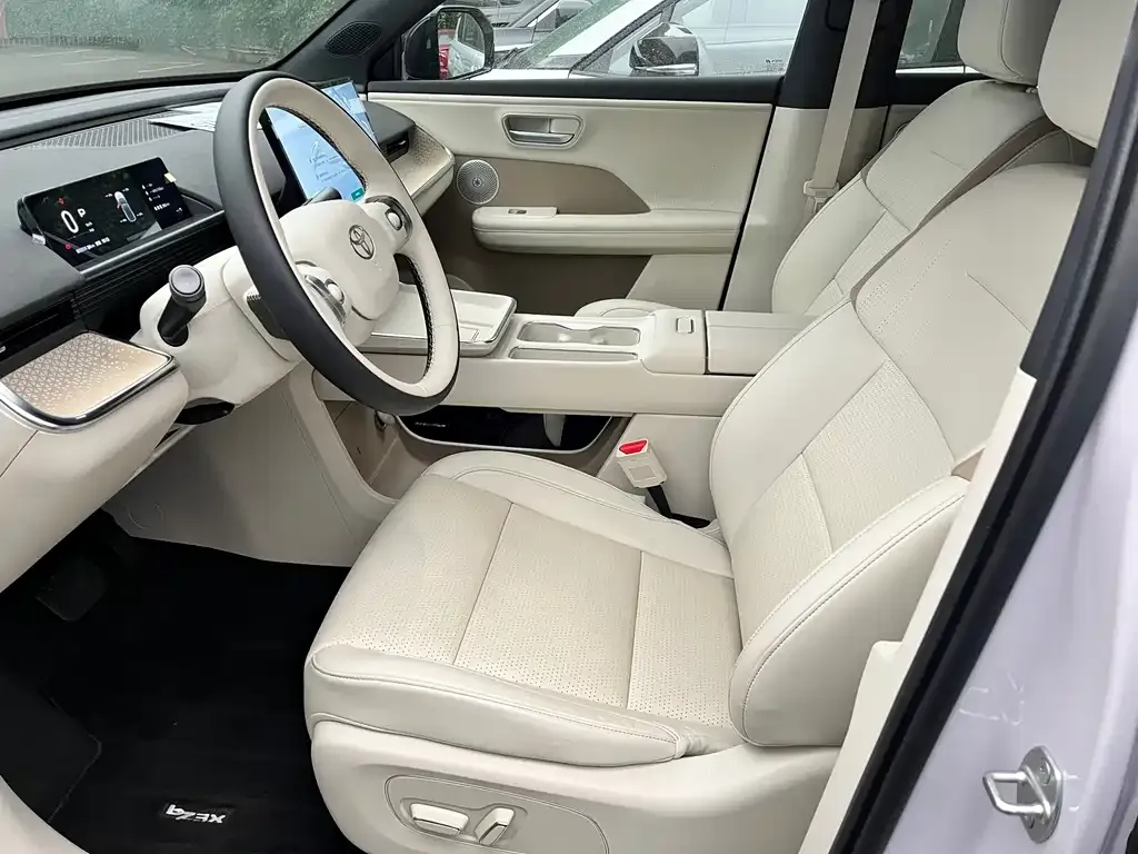 Toyota Platinum 3X 2025 из CN, фото 6