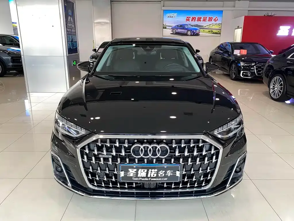 Audi A8 2022 из CN, фото 8