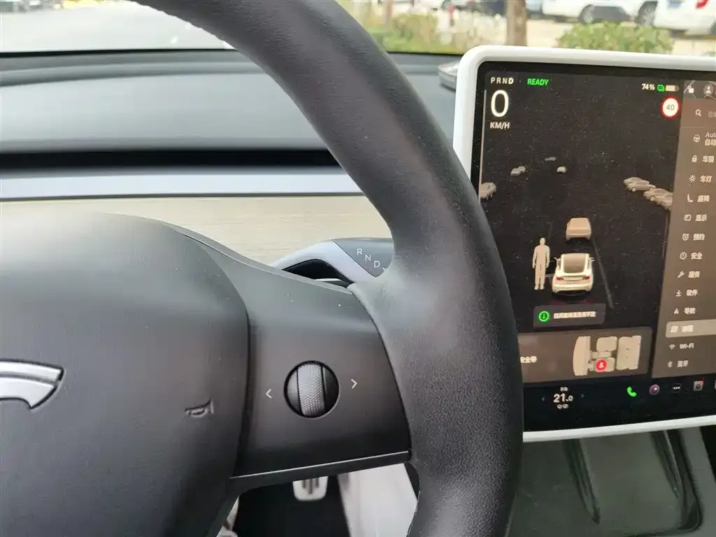Tesla Model Y — фото 2
