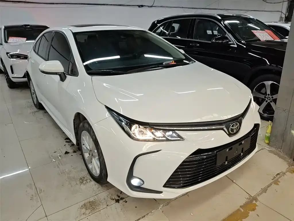 Toyota Corolla 2023 из CN, фото 10