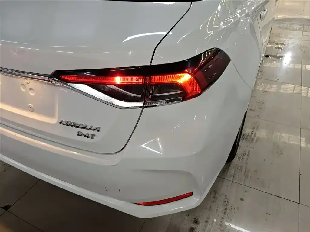 Toyota Corolla 2023 из CN, фото 3
