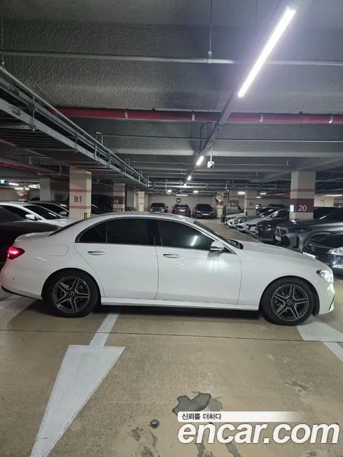 Mercedes-Benz E-Class 2023 из KR, фото 3