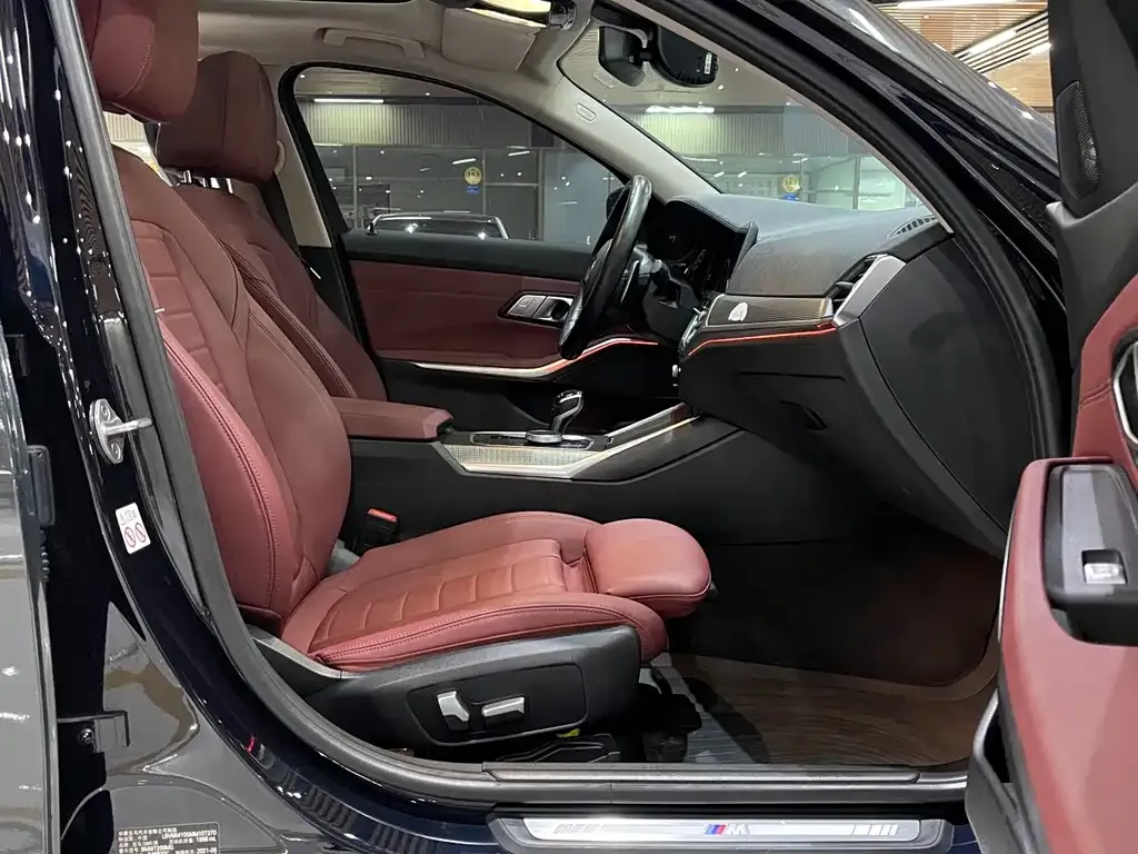 BMW 3 Series 2021 из CN, фото 8