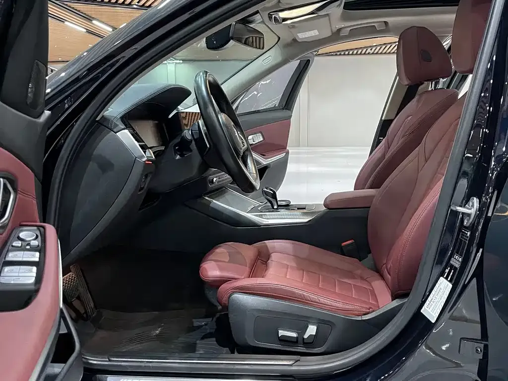 BMW 3 Series 2021 из CN, фото 7