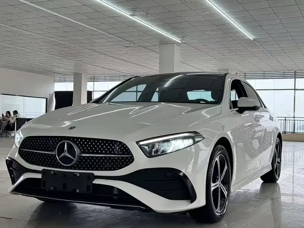 Mercedes-Benz A-Class 2023 из CN, фото 1