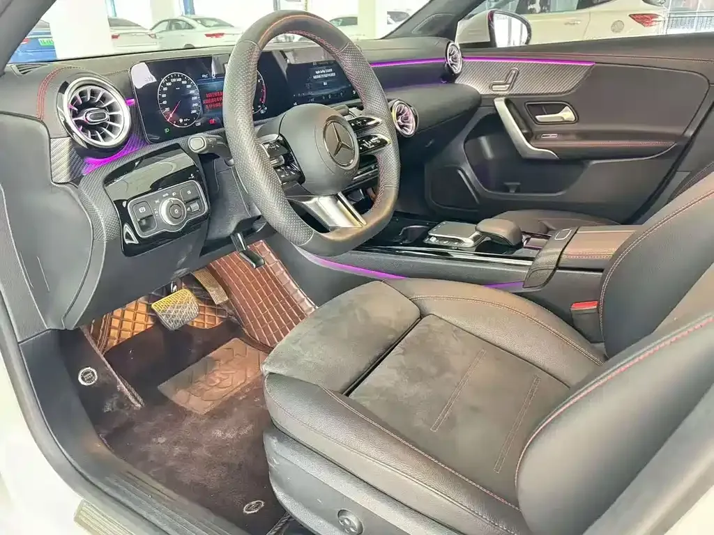 Mercedes-Benz A-Class 2023 из CN, фото 4