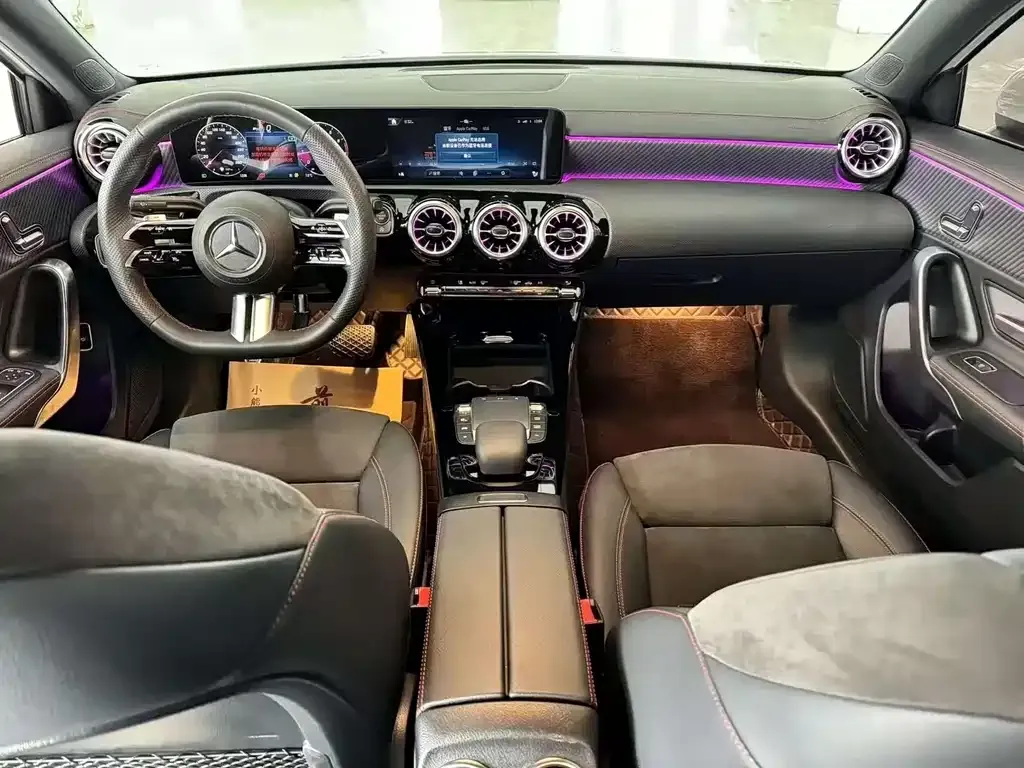 Mercedes-Benz A-Class 2023 из CN, фото 8