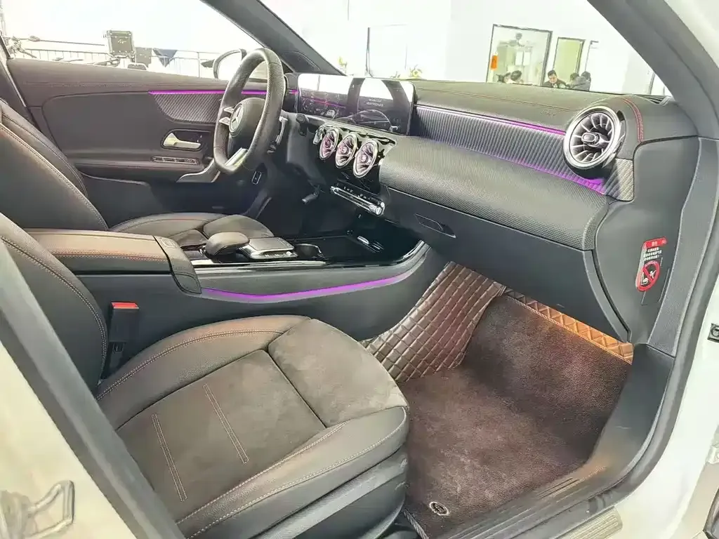Mercedes-Benz A-Class 2023 из CN, фото 9