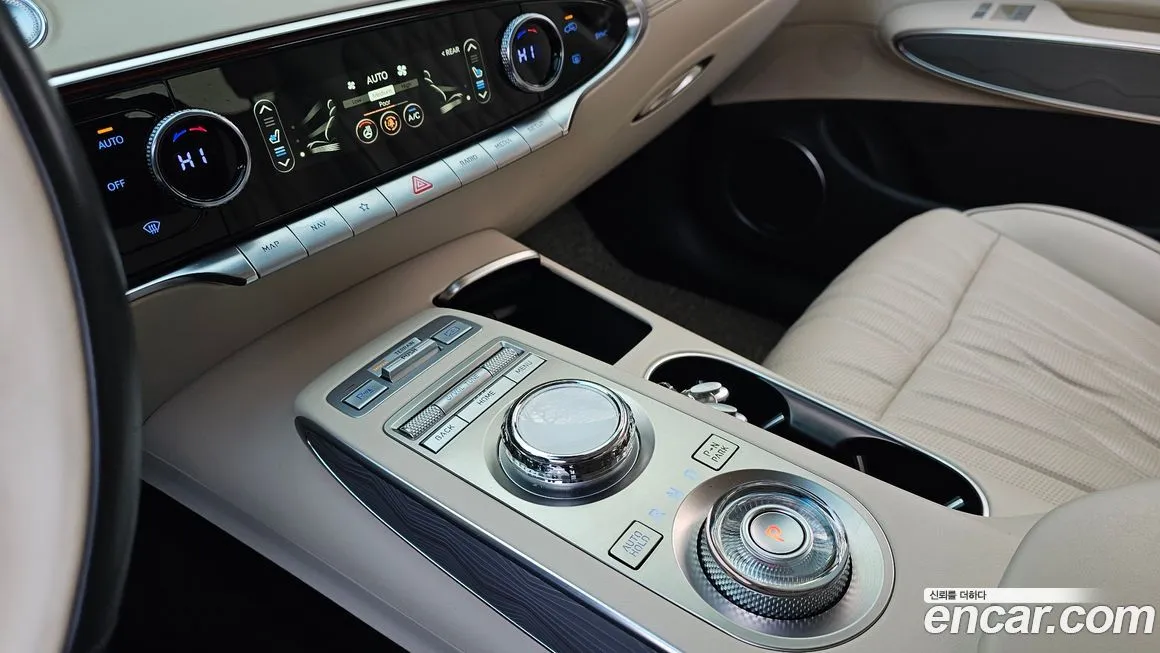 Genesis GV70 — фото 10