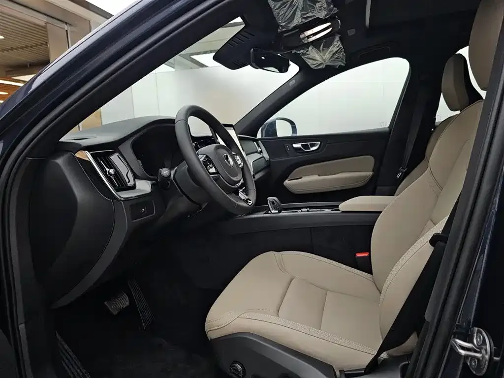 Volvo XC60 2026 из CN, фото 4