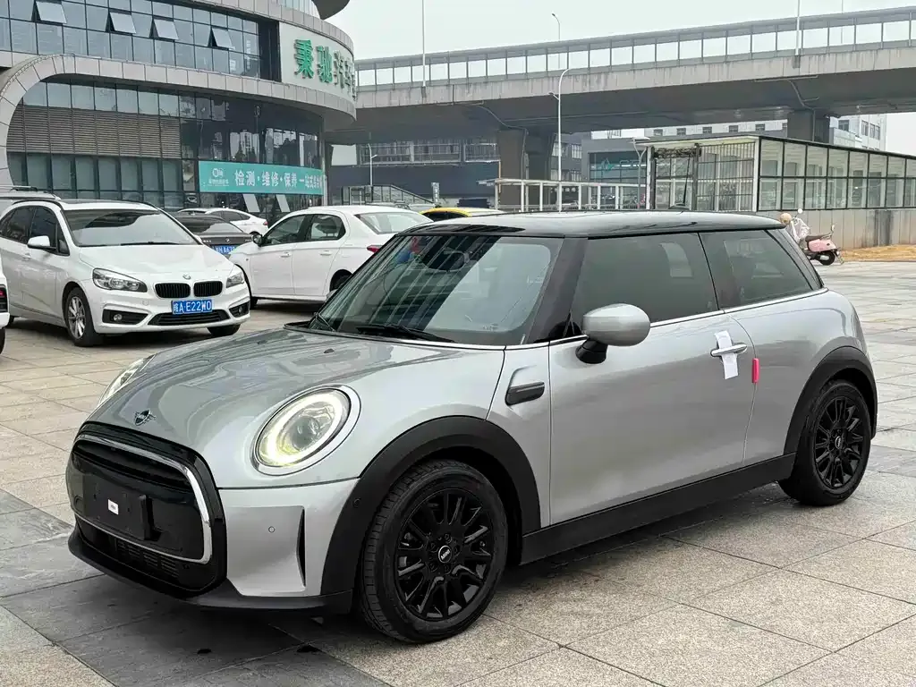 MINI Cooper (3-door) 2024 из CN, фото 1