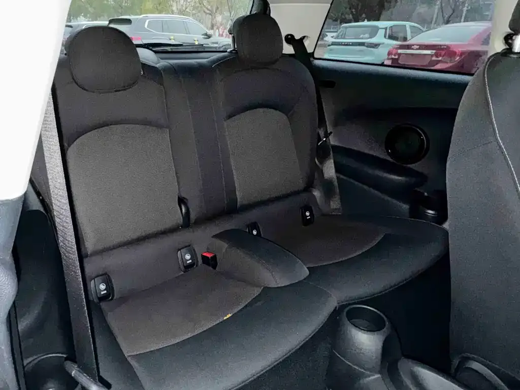 MINI Cooper (3-door) 2024 из CN, фото 3