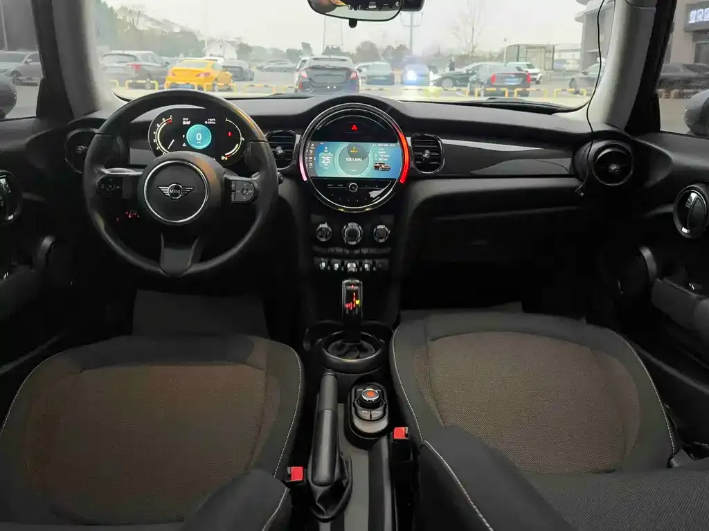 MINI Cooper (3-door) 2024 из CN, фото 6