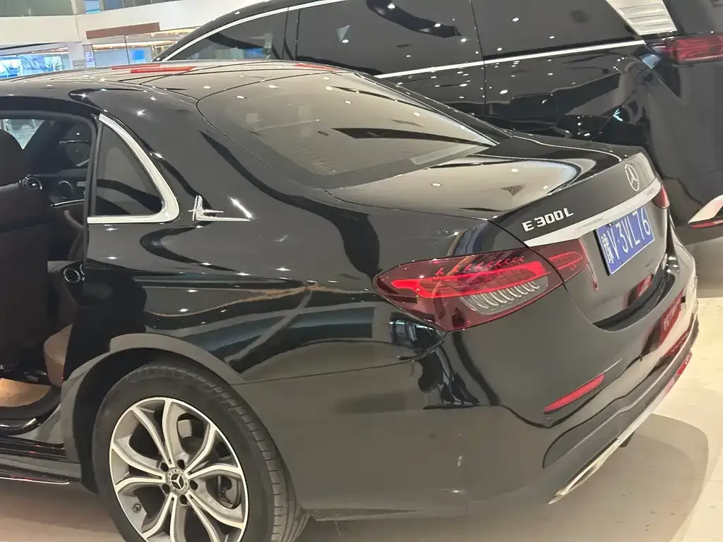 Mercedes-Benz E-Class 2024 из CN, фото 2
