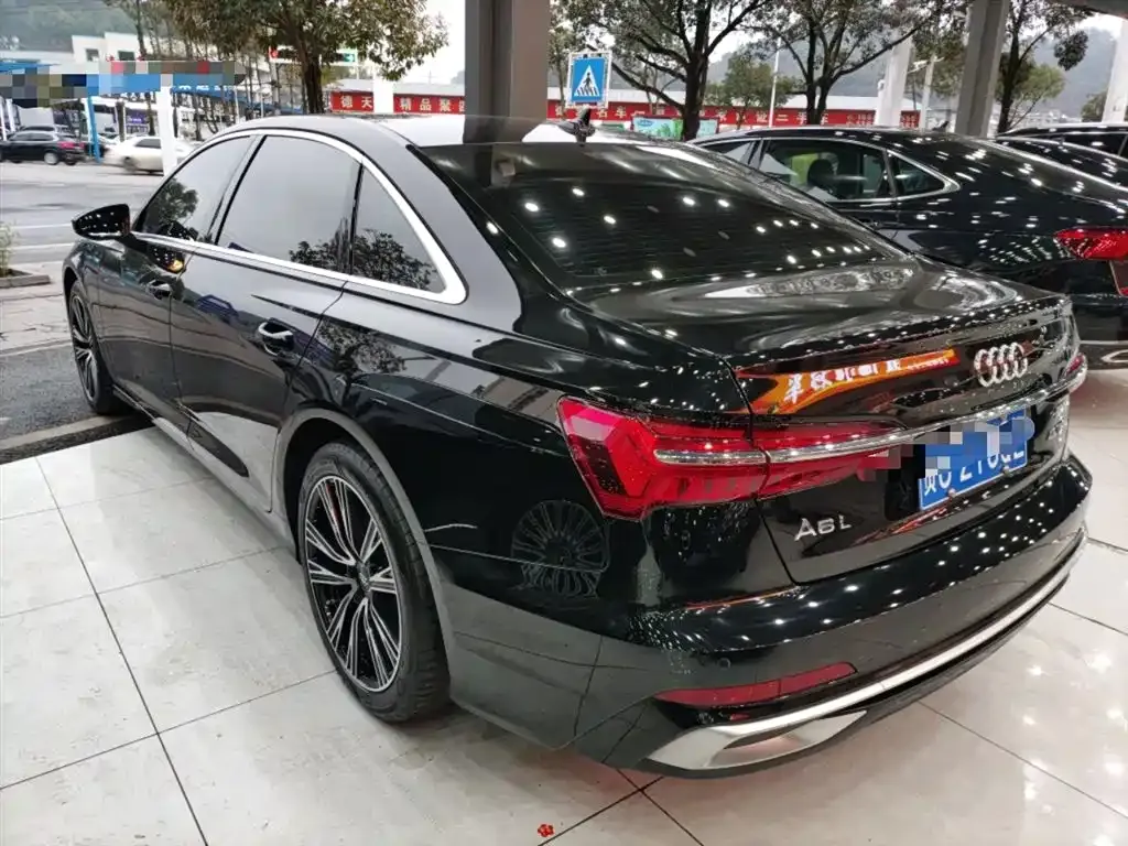 Audi A6L 2023 из CN, фото 4