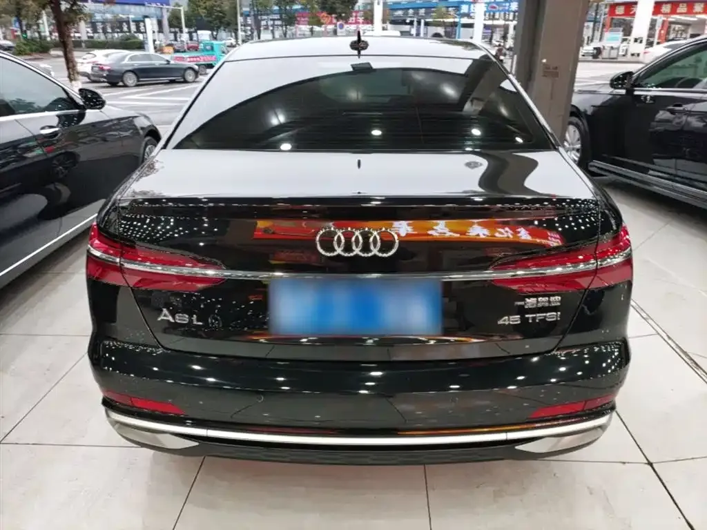 Audi A6L 2023 из CN, фото 10
