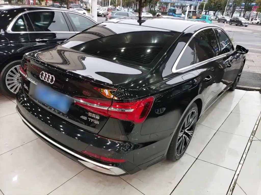 Audi A6L 2023 из CN, фото 8