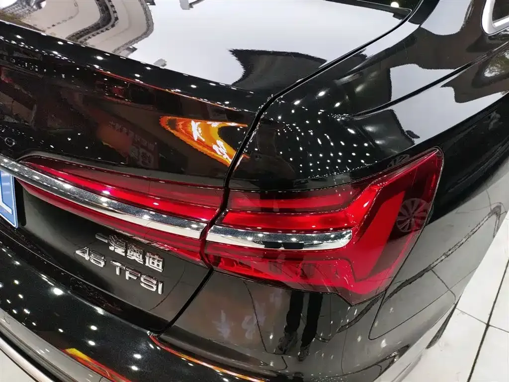 Audi A6L 2023 из CN, фото 9