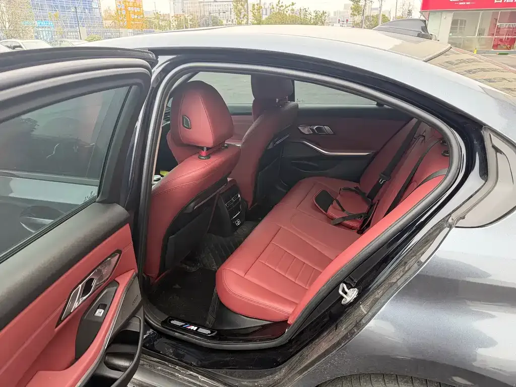 BMW 3 Series 2021 из CN, фото 2