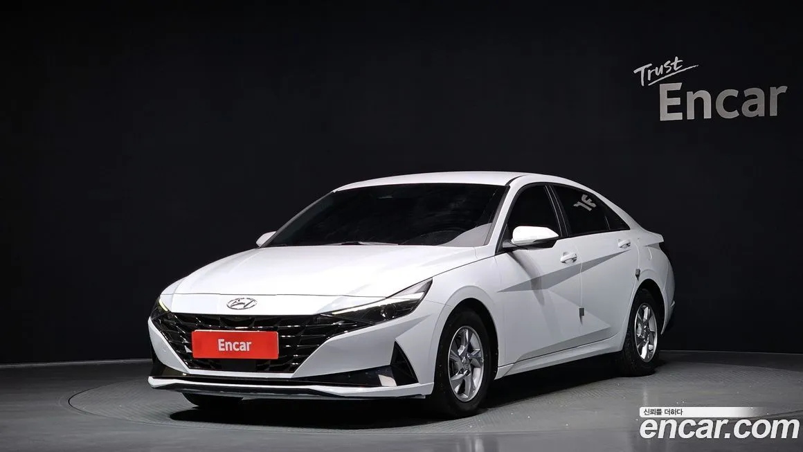 Hyundai AVANTE — фото 1