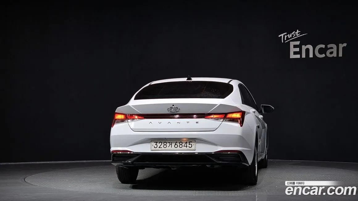 Hyundai AVANTE — фото 2