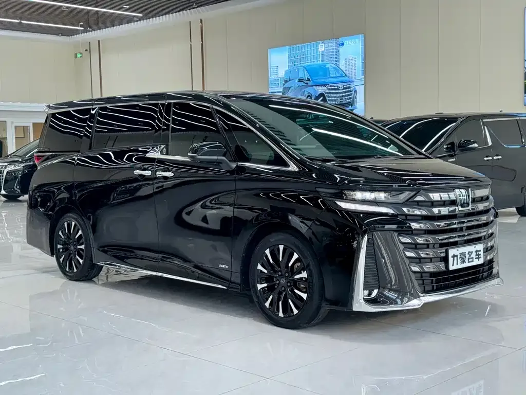 Toyota Vellfire 2024 из CN, фото 3