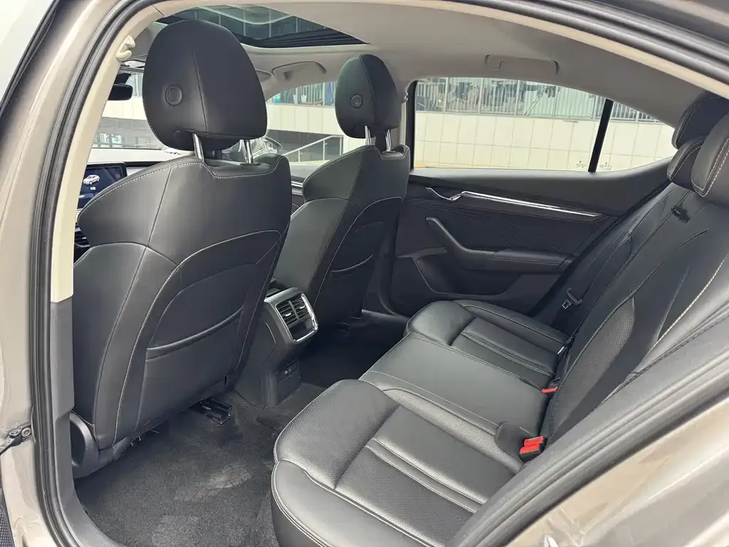 Skoda Octavia 2022 из CN, фото 8