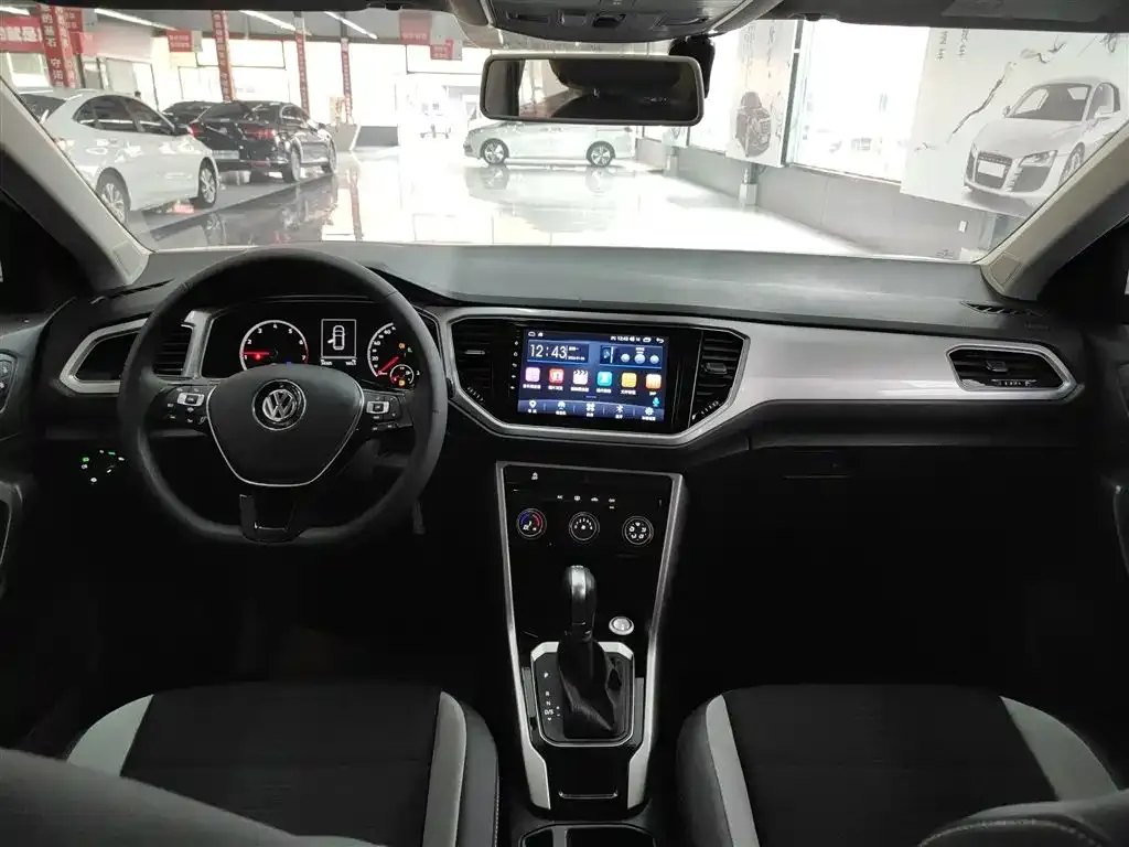 Volkswagen T-Roc 2021 из CN, фото 2