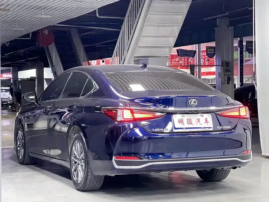 Lexus ES 2023 из CN, фото 9