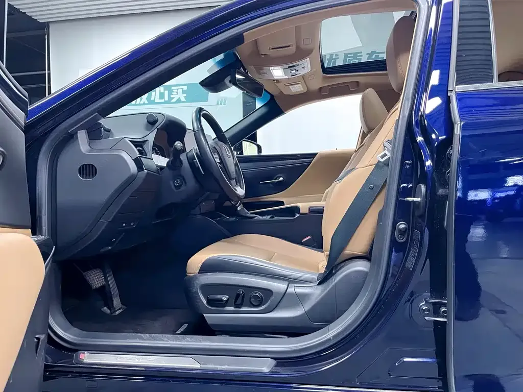 Lexus ES 2023 из CN, фото 3