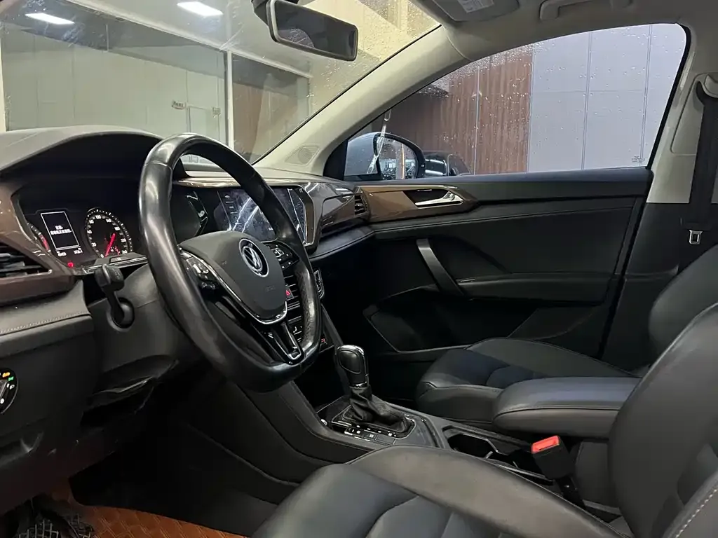 Volkswagen Tharu 2022 из CN, фото 2