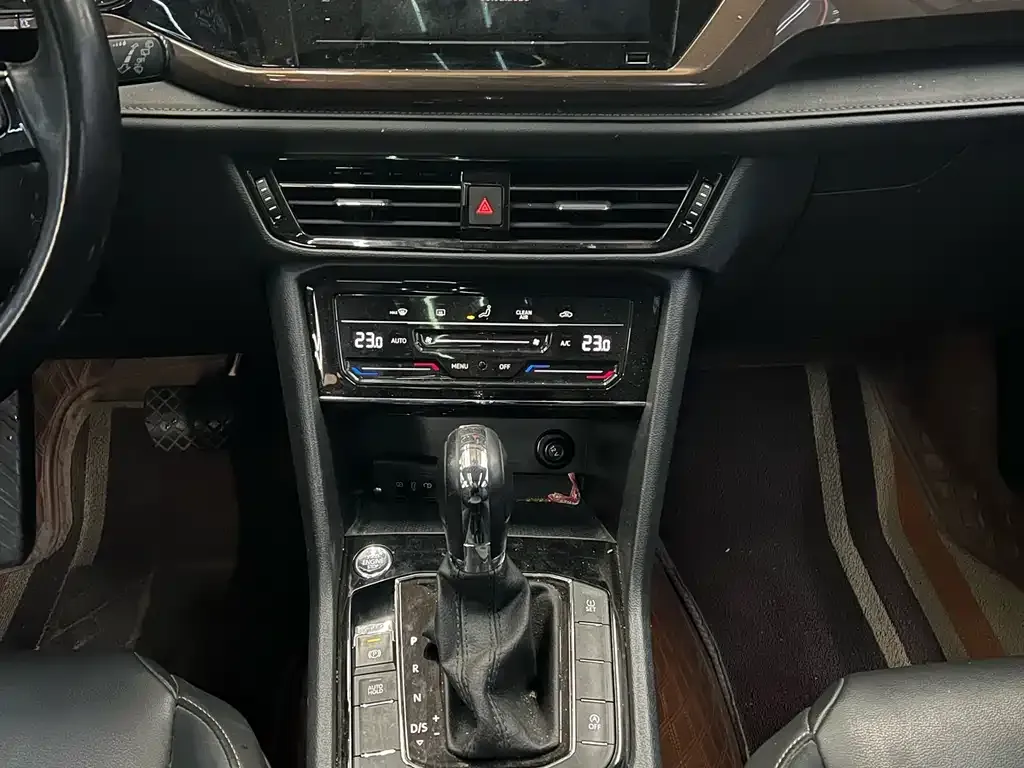 Volkswagen Tharu 2022 из CN, фото 7