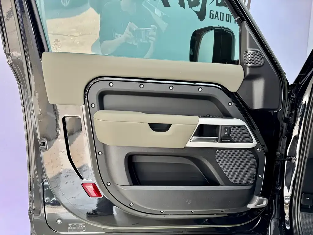 Land Rover Defender 2022 из CN, фото 10