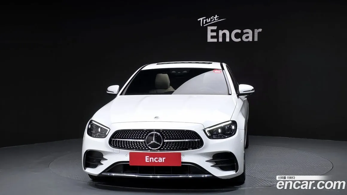 Mercedes-Benz E-Class — фото 6