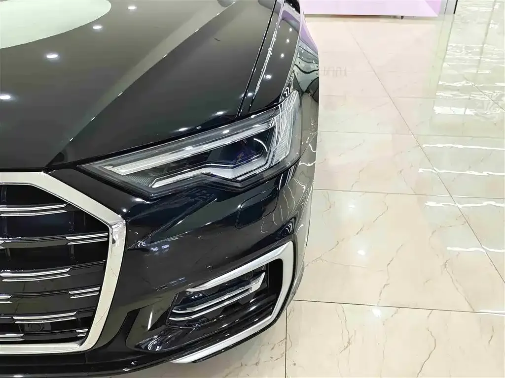 Audi A6L 2024 из CN, фото 2