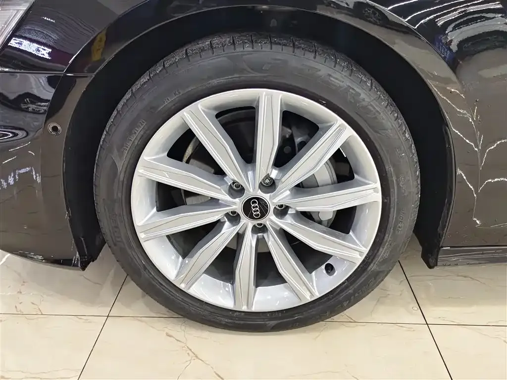 Audi A6L 2024 из CN, фото 3
