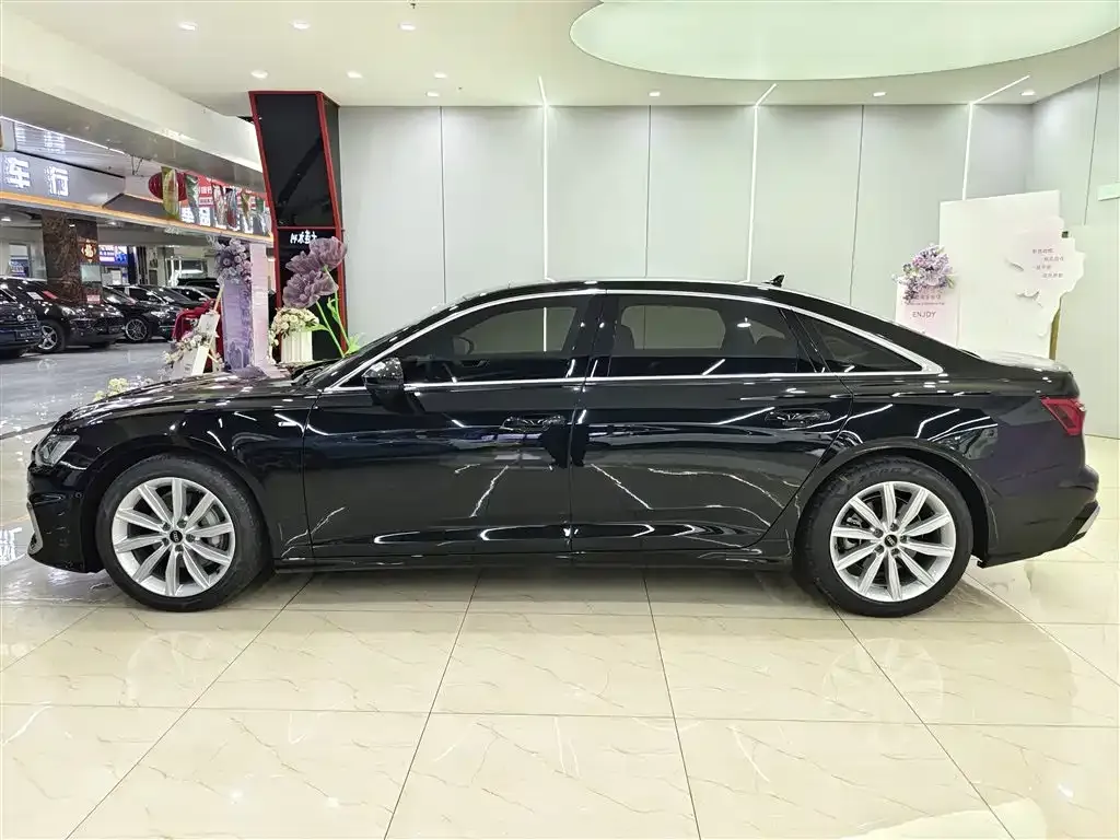Audi A6L 2024 из CN, фото 8