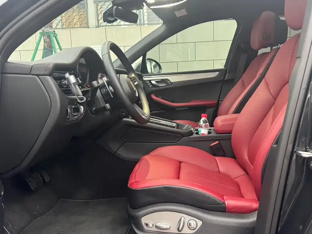 Porsche Macan 2025 из CN, фото 4