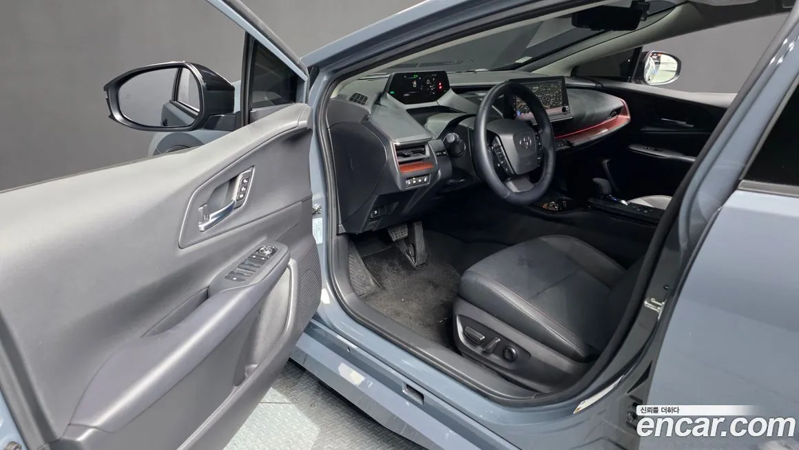 Toyota Prius 2024 из KR, фото 8