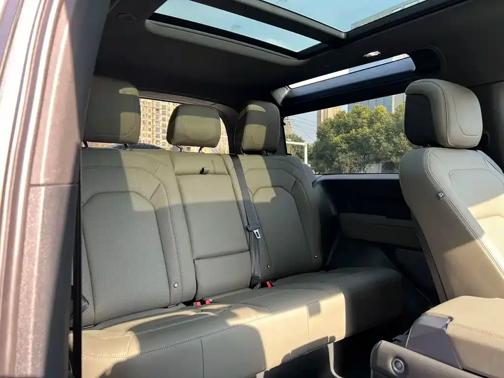 Land Rover Defender 2023 из CN, фото 6