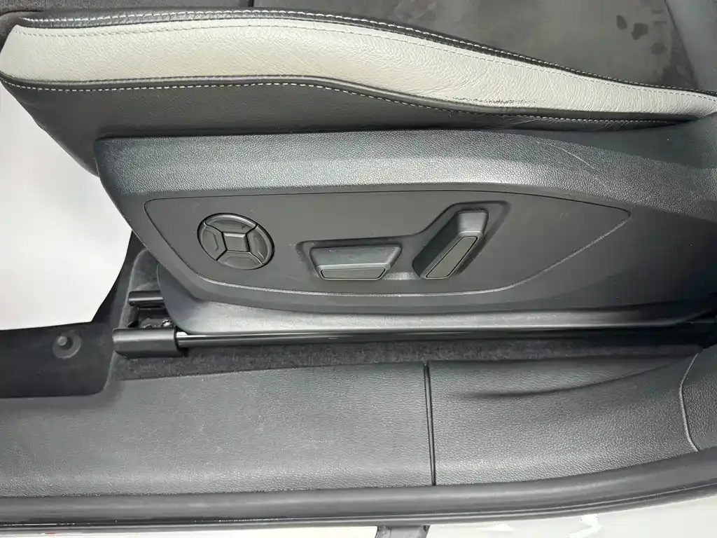 Audi Q3 2021 из CN, фото 6
