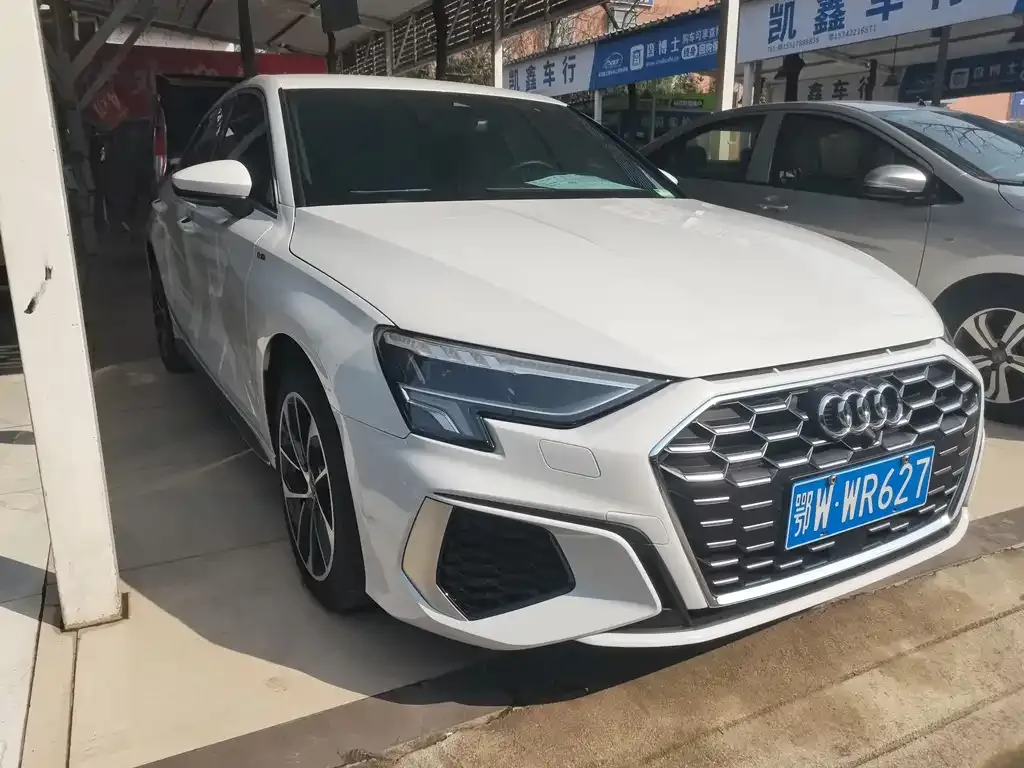 Audi A3 2023 из CN, фото 3