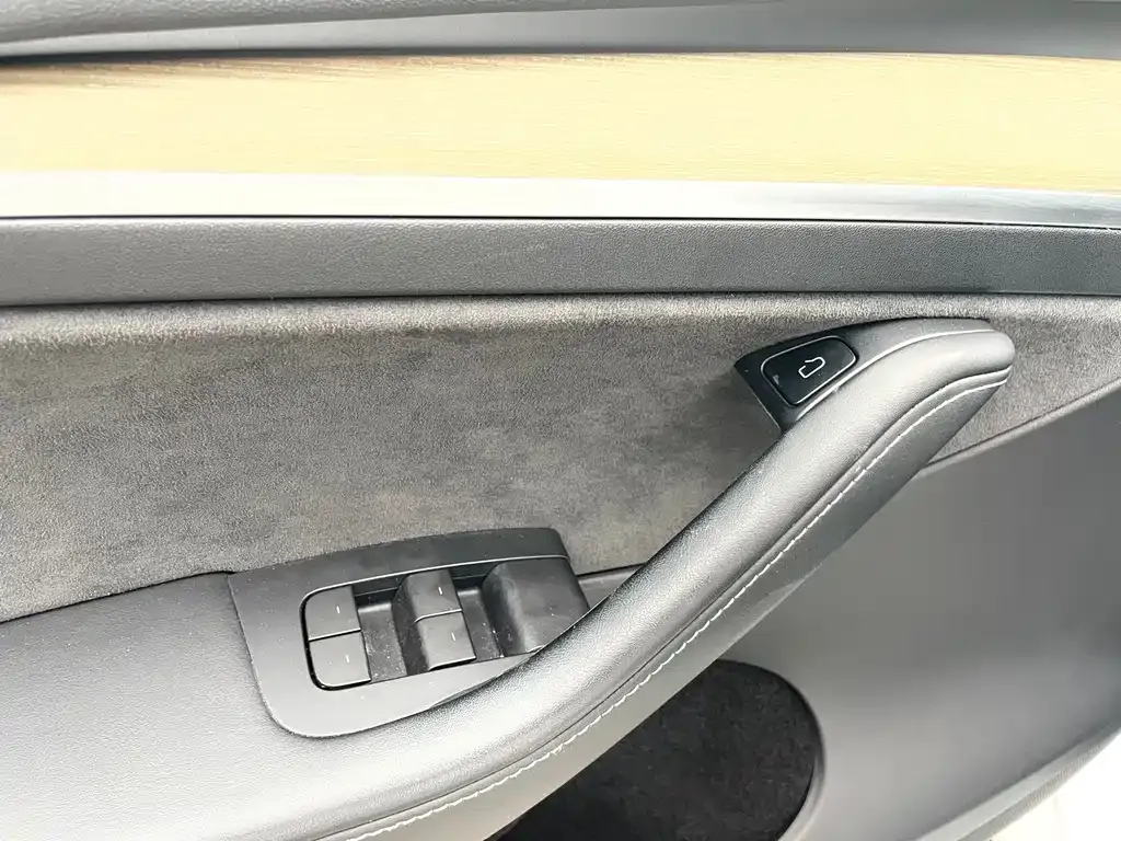 Tesla Model Y 2023 из CN, фото 2